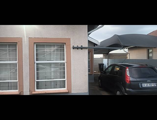 2 BEDROOM FREEHOLD FOR SALE IN SALFIN